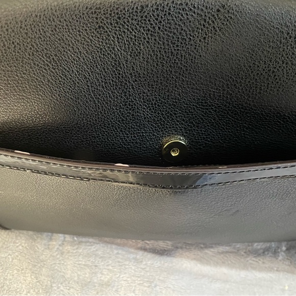 Anne Klein purse. - Picture 6 of 10